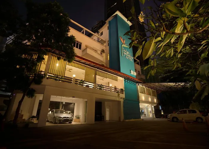 Lodge Paradize Hotel By The Sqwhere